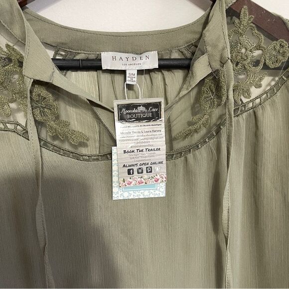NWT Hayden Los Angeles Women’s Olive Green Size Small Blouse - Picture 11 of 11